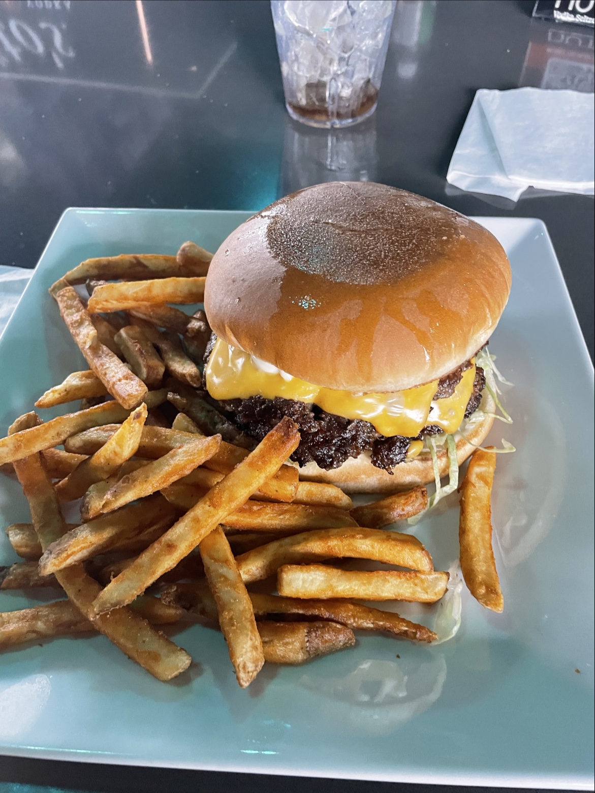 5 Monkeys SportsBar and Restaurant photo 7