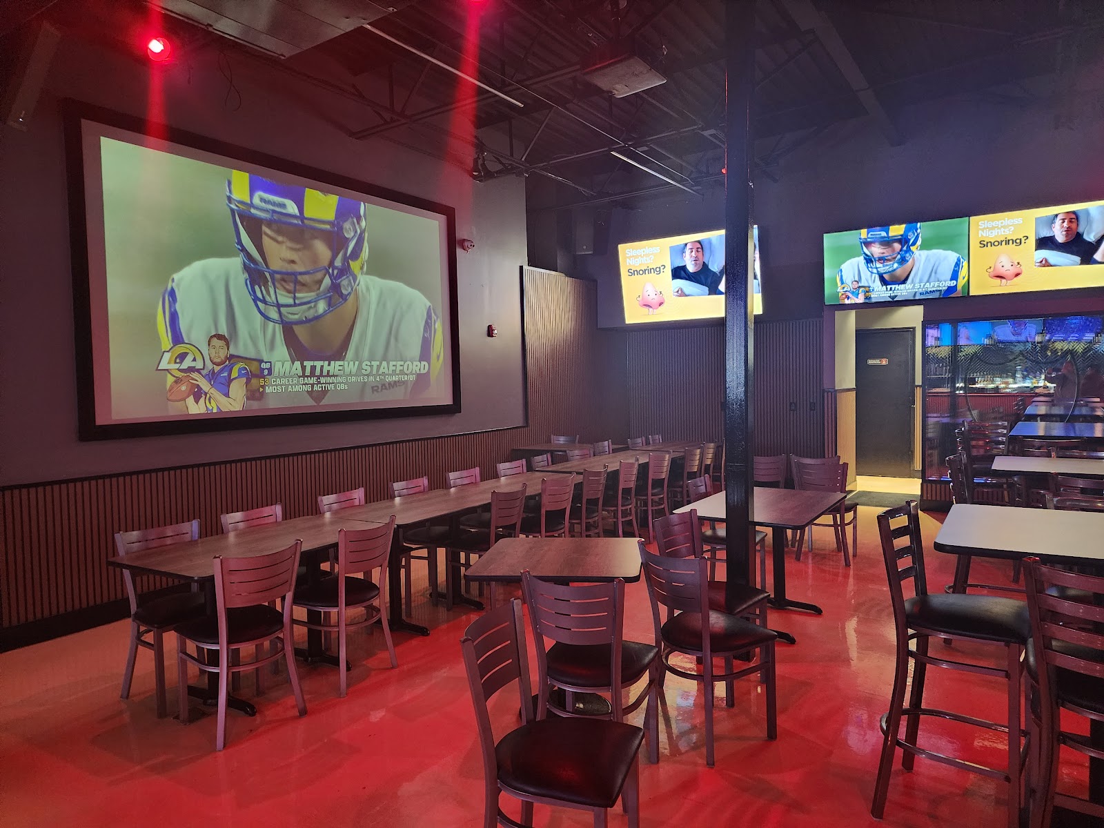 5 Monkeys SportsBar and Restaurant photo 8